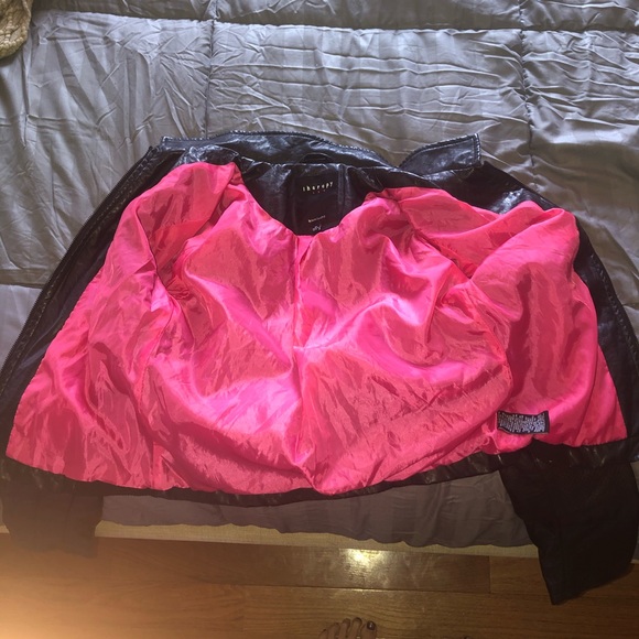 LIKE NEW Black Bomber coat - Picture 5 of 6